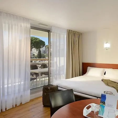 Apartahotel Residéal 4*