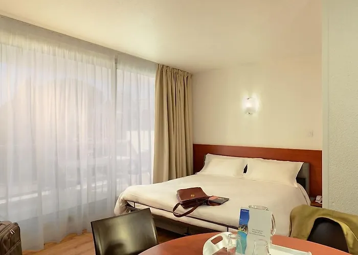 Ξενοδοχείο με διαμερίσματα Resideal 4*